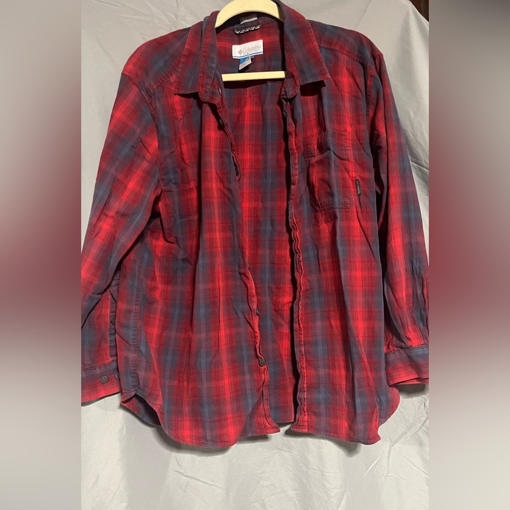 Womens Columbia flannel with extra buttons